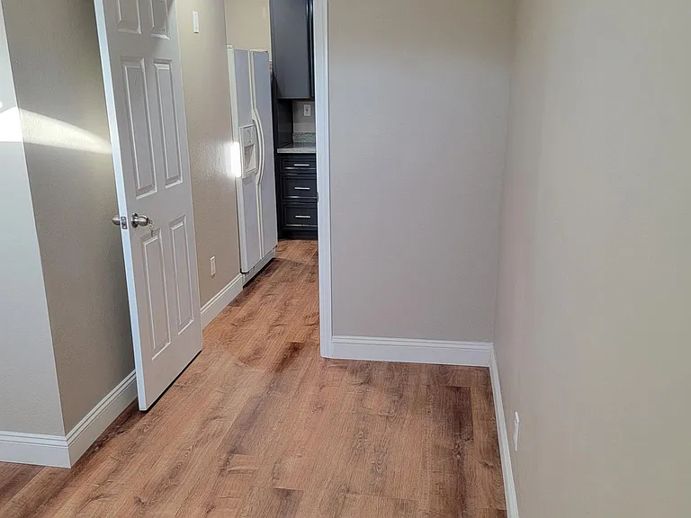 2604 Sierra Vista Ct #G — Photo 19