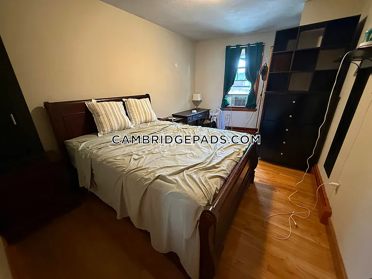 1124 Cambridge St #1 — Photo 17