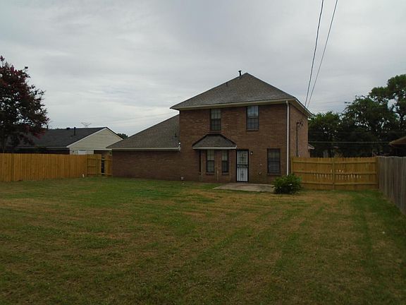 3rd image of 1208 Winfield Ave