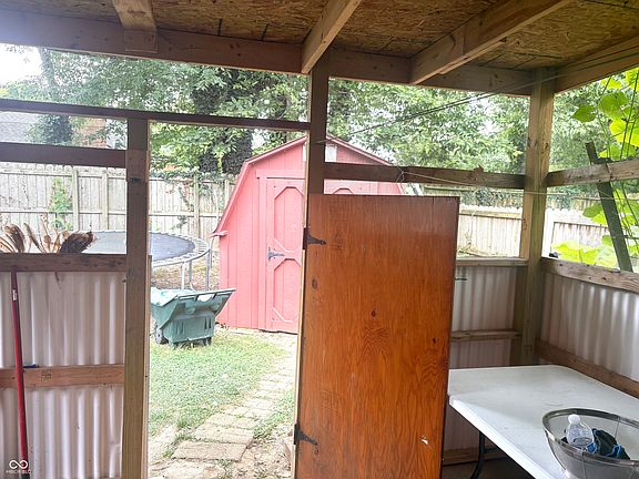 4th image of 3601 Pleasant Lake Dr