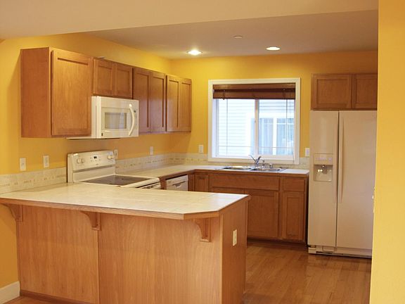 2nd image of 2810 NW 85th St APT C