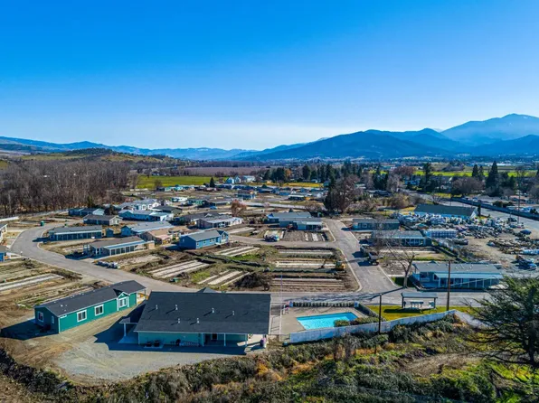 4601 S Pacific Hwy Unit 25, Phoenix, OR 97535