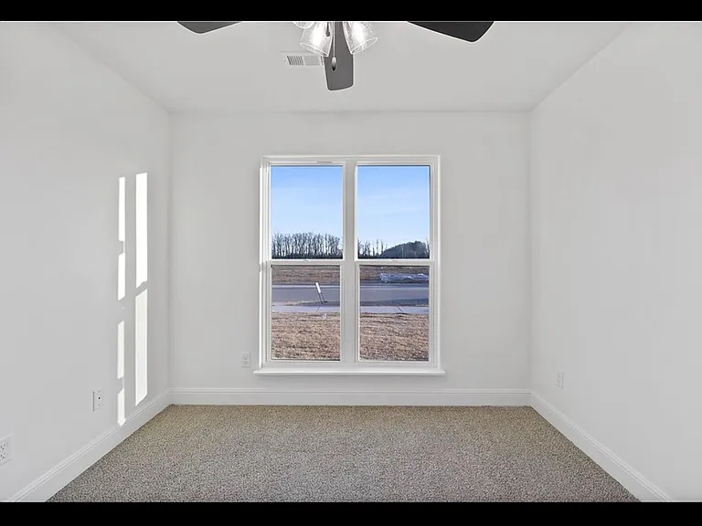 1512 Lowery St — Photo 3