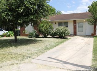 406 W Byrd Blvd, Universal City, TX 78148