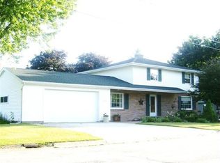 609 Greve Ct, HILBERT, WI 54129