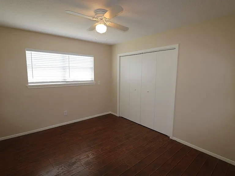 609 Circle Way — Photo 6