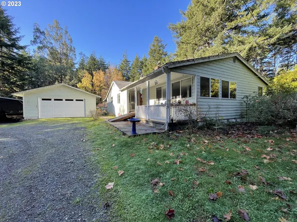 87125 McTimmons Ln, Bandon, OR 97411