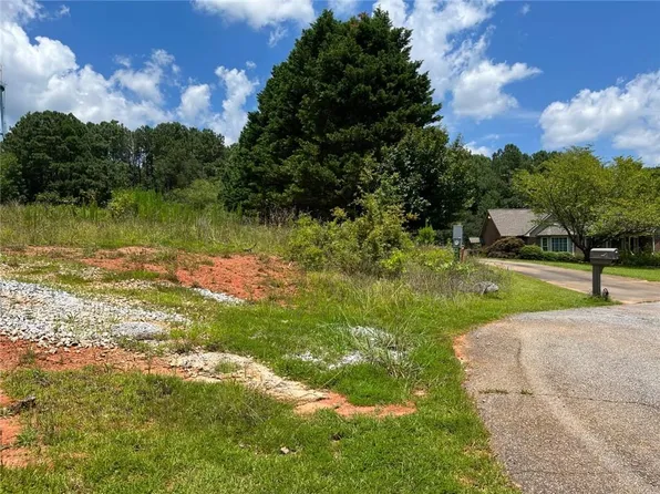 127 Tanglewood N #24, Royston, GA 30662
