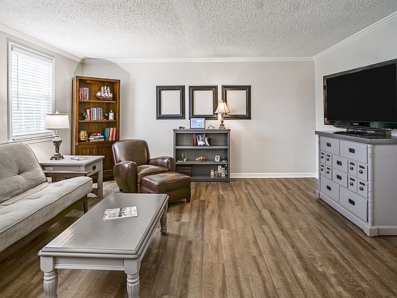 4th image of 1301 Neelys Bend Rd #14