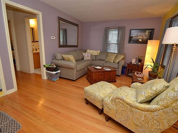 4th image of 188 N Mansfield Ave