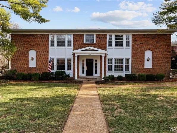 902 Moreland Ave APT B, Saint Louis, MO 63122
