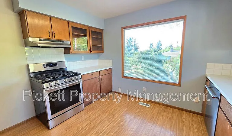8671 Silverdale Way NW — Photo 7