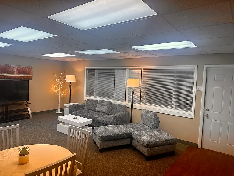 311 N 3rd Ave #1 — Photo 2