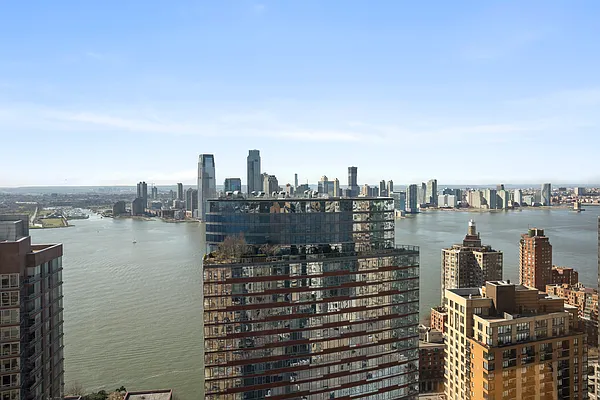 Rented by Douglas Elliman | media 7