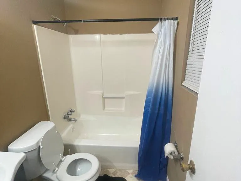 5133 Galbraith Cir — Photo 23