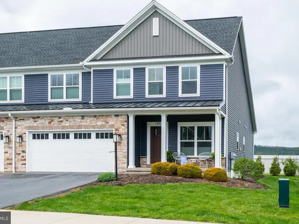 127 Aeropointe Ln, State College, PA 16803