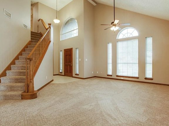 2nd image of 6906 Wilhelmina Dr