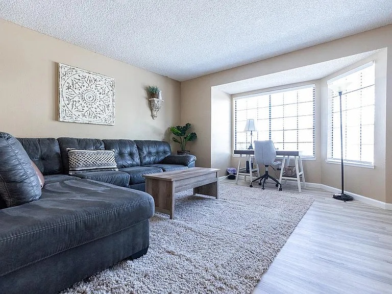 620 Perdew Ave #B — Photo 1