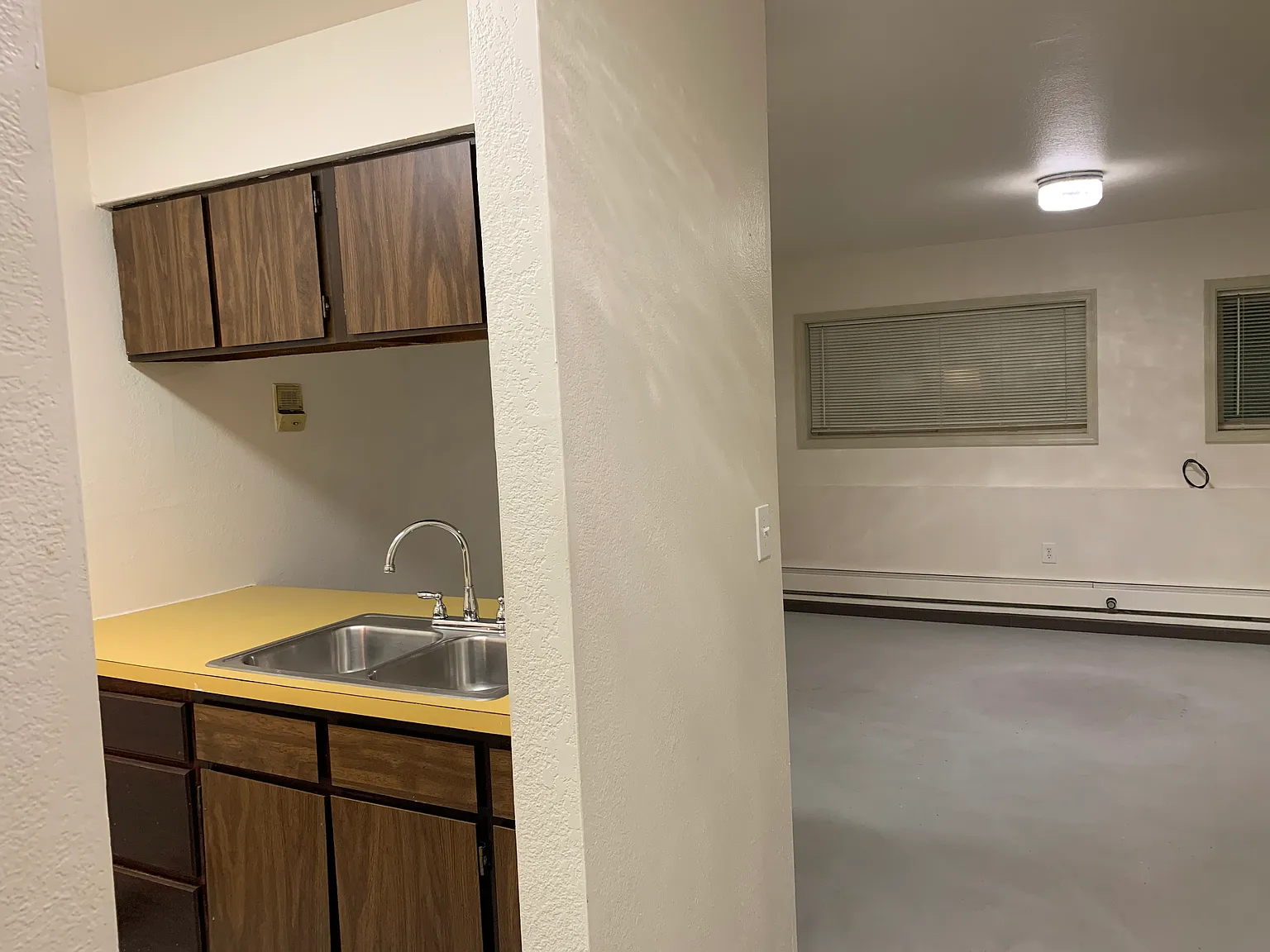 1336 W 23rd Ave — Photo 4