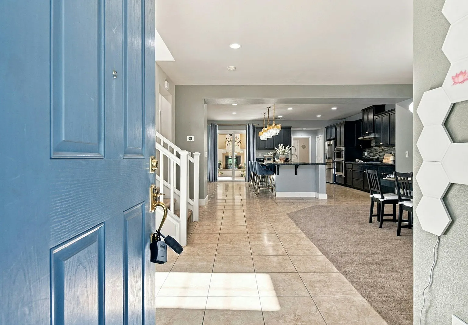 668 West Gravino Drive — Photo 4