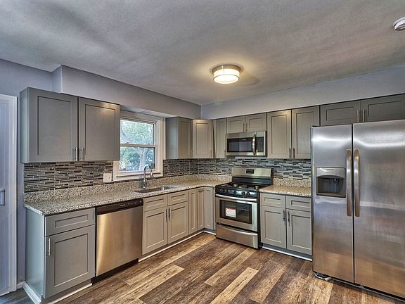 2nd image of 5230 Arquilla Dr