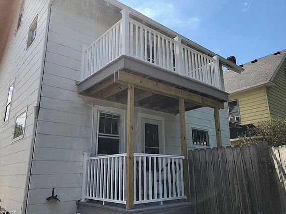 3rd image of 1116 W 11th St