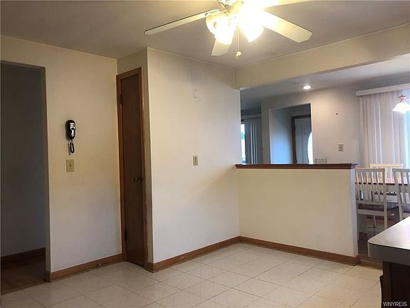 5th image of 35 Lou Ann Dr