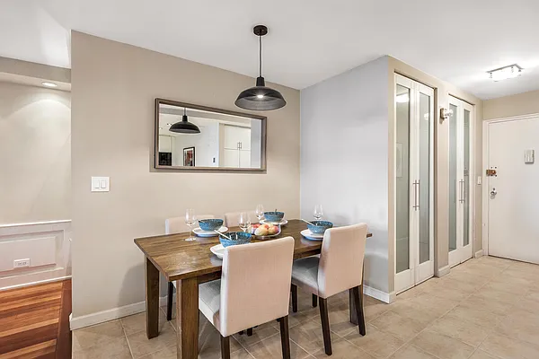 Sold by Hauseit LLC | media 6
