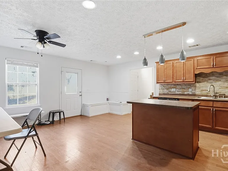 375 Pine Needle Dr — Photo 15