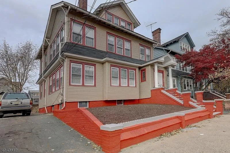 13 Poe Ave #3