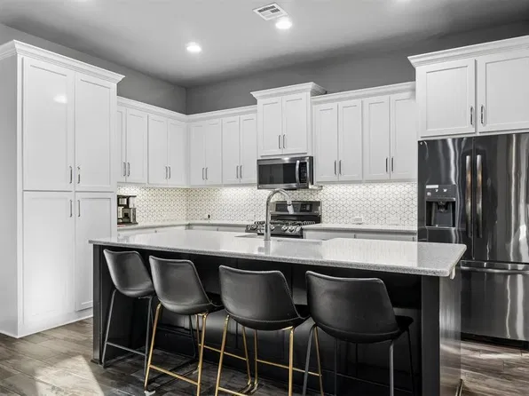17105 Barcelona Dr, Oklahoma City, OK 73170