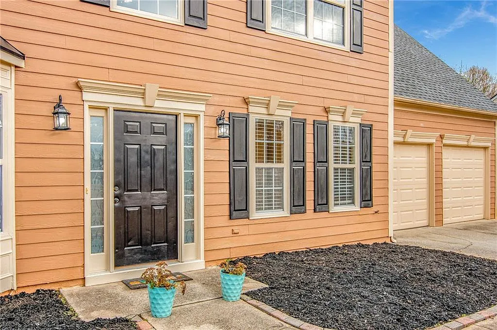 1345 Holleybrooke Dr — Photo 3