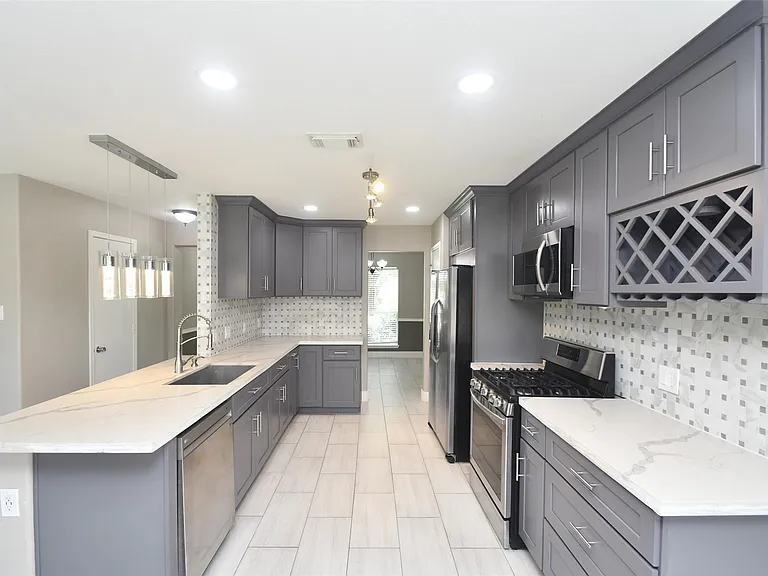 24406 Lakecrest Village Dr — Photo 15