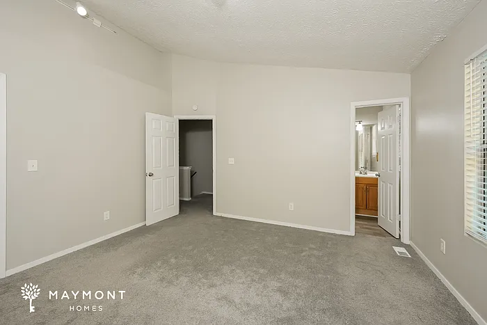 5713 Wells Cir — Photo 9