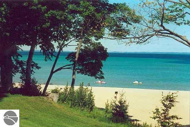 1st image of N Bay Cliff Dr