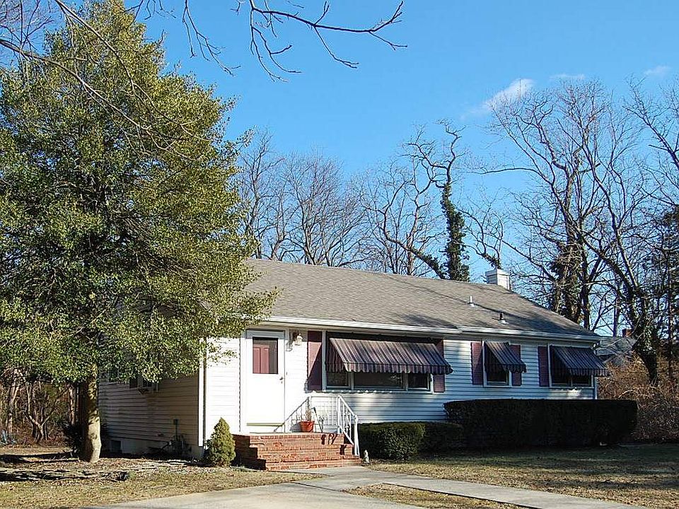 Desirable Allaire Manor