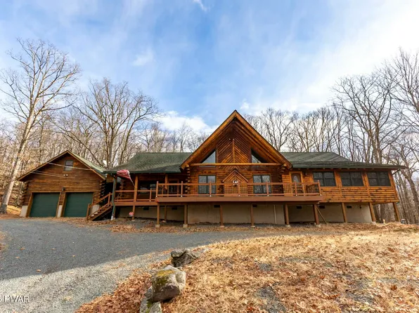 132 E Shore Dr, Hawley, PA 18428