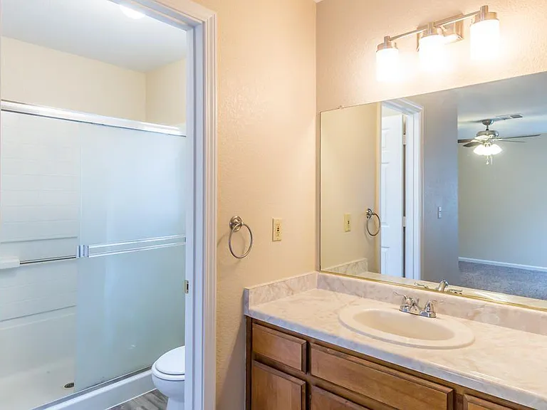 165 Danbury Dr — Photo 4