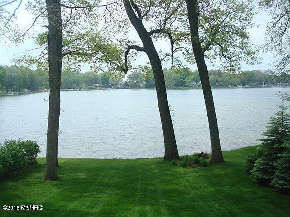 2nd image of 24773 Lakeview Dr