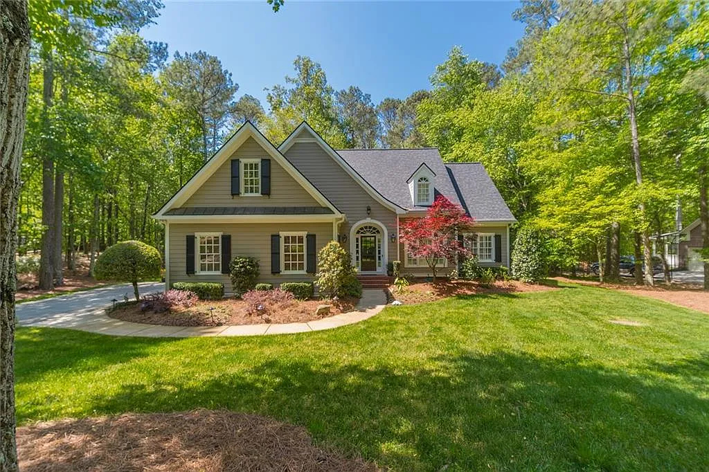 2125 Country Ridge Rd photo 1