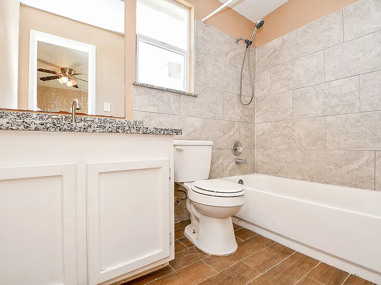 4926 Ridgestone St — Photo 19