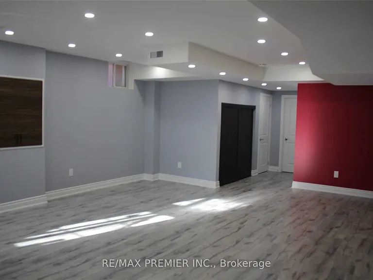 122 Garyscholl Rd #BASEMENT — Photo 5