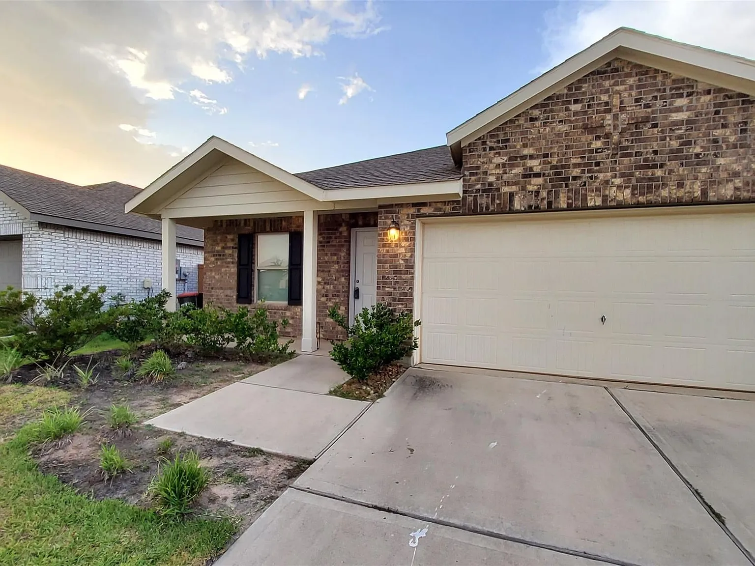 4 bed, 1745 sqft, $2,200 — Photo 4