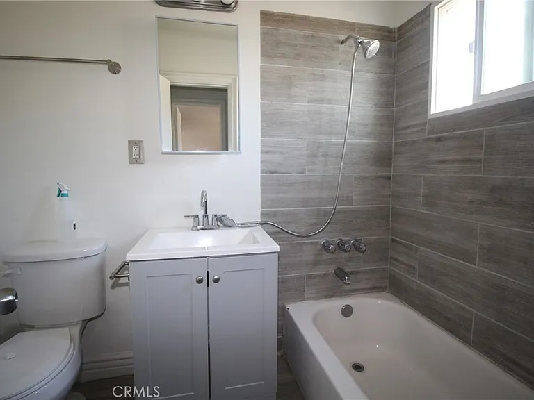 4954 Tweedy Blvd #B — Photo 7