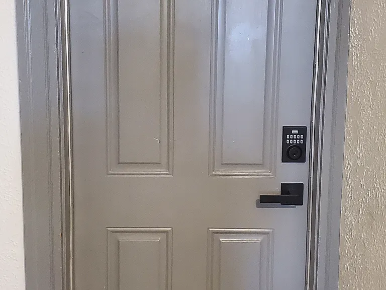 699 Hyde Park Ave — Photo 12
