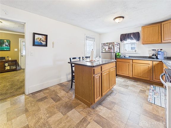 3rd image of 723 Gray Ave