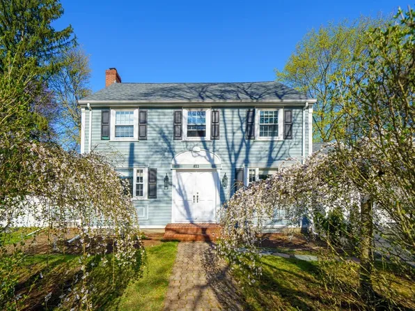 822 Walnut St, Newton, MA 02459