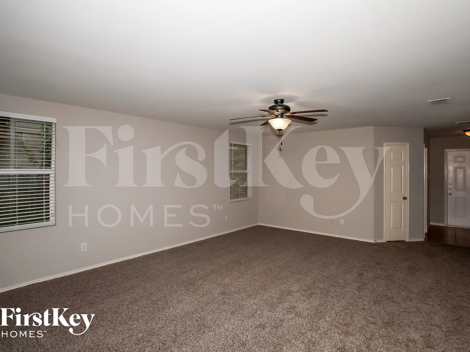 3 bed, 2.0 bath, 1647 sqft, $2,090 — Photo 3