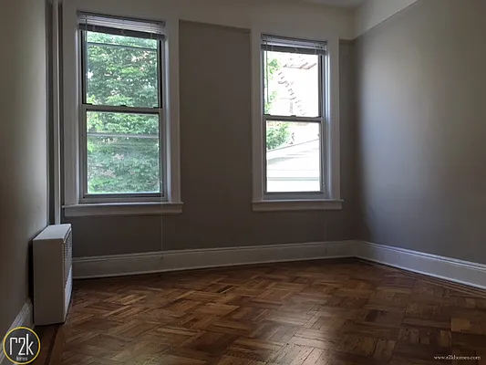 Rented by Realty 2000 Corp | media 22