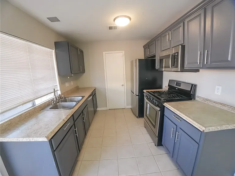 4953 National Ave — Photo 12